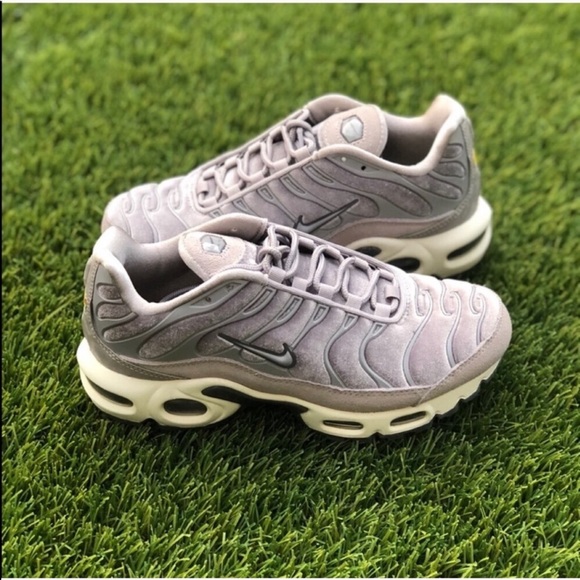 Nike Shoes - ❗️SALE❗️ Nike Air Max Plus LX